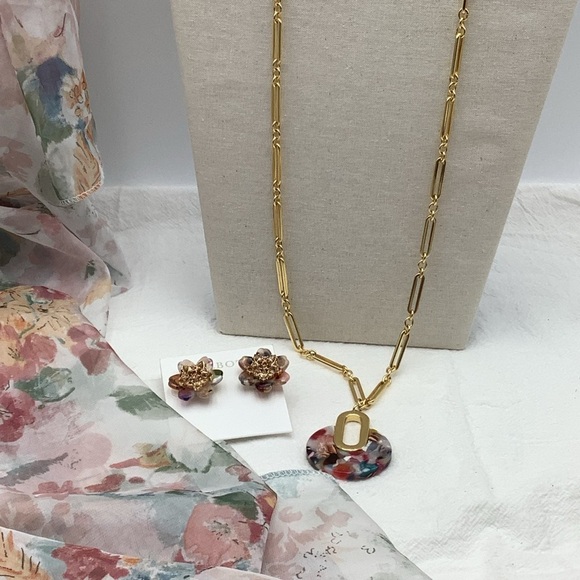 Vintage Talbots Mottled Acrylic Necklace and Earrings - Picture 6 of 6